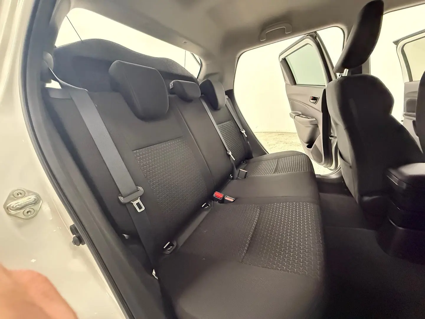 2022 Suzuki Swift Gallery Image 17