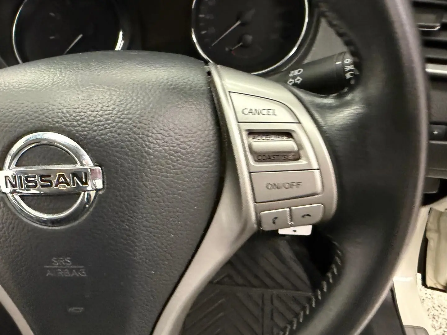 2017 Nissan QASHQAI Gallery Image 16