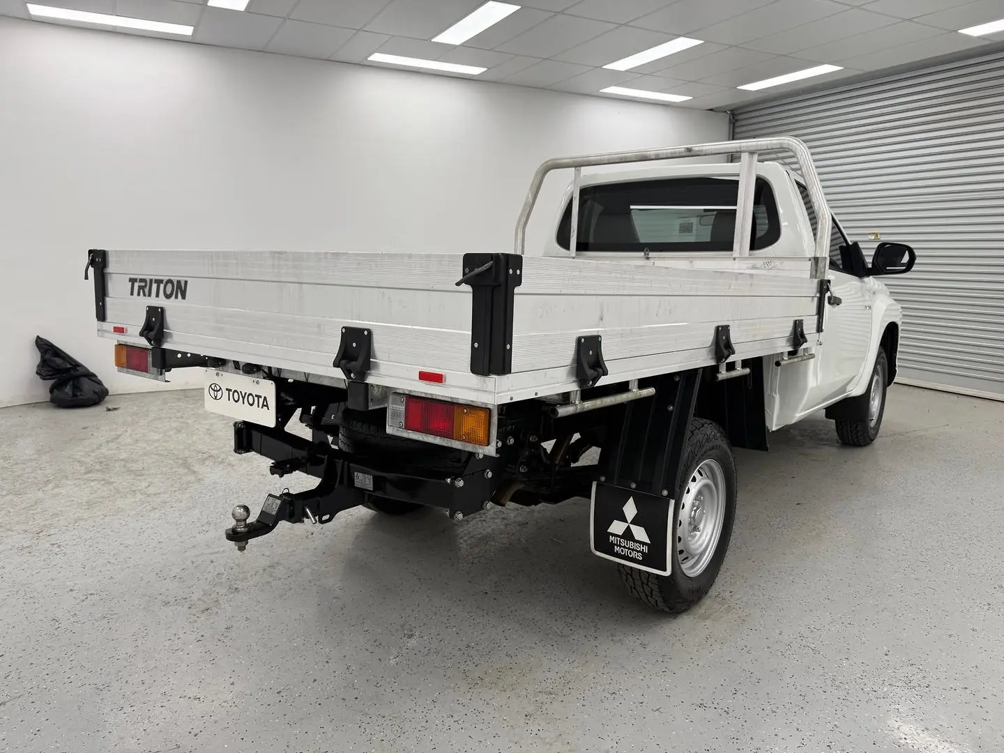 2022 Mitsubishi Triton Gallery Image 3