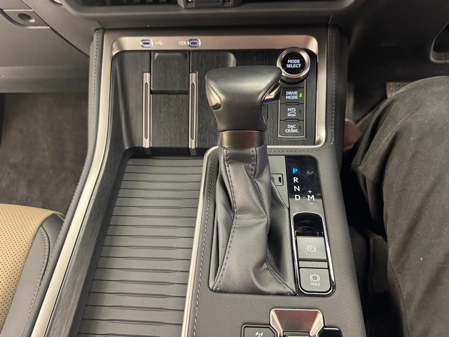 2024 Lexus GX Gallery Image 24