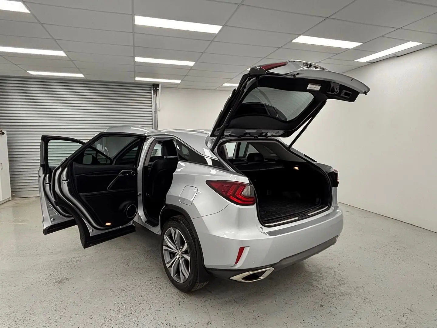 2017 Lexus RX Gallery Image 12