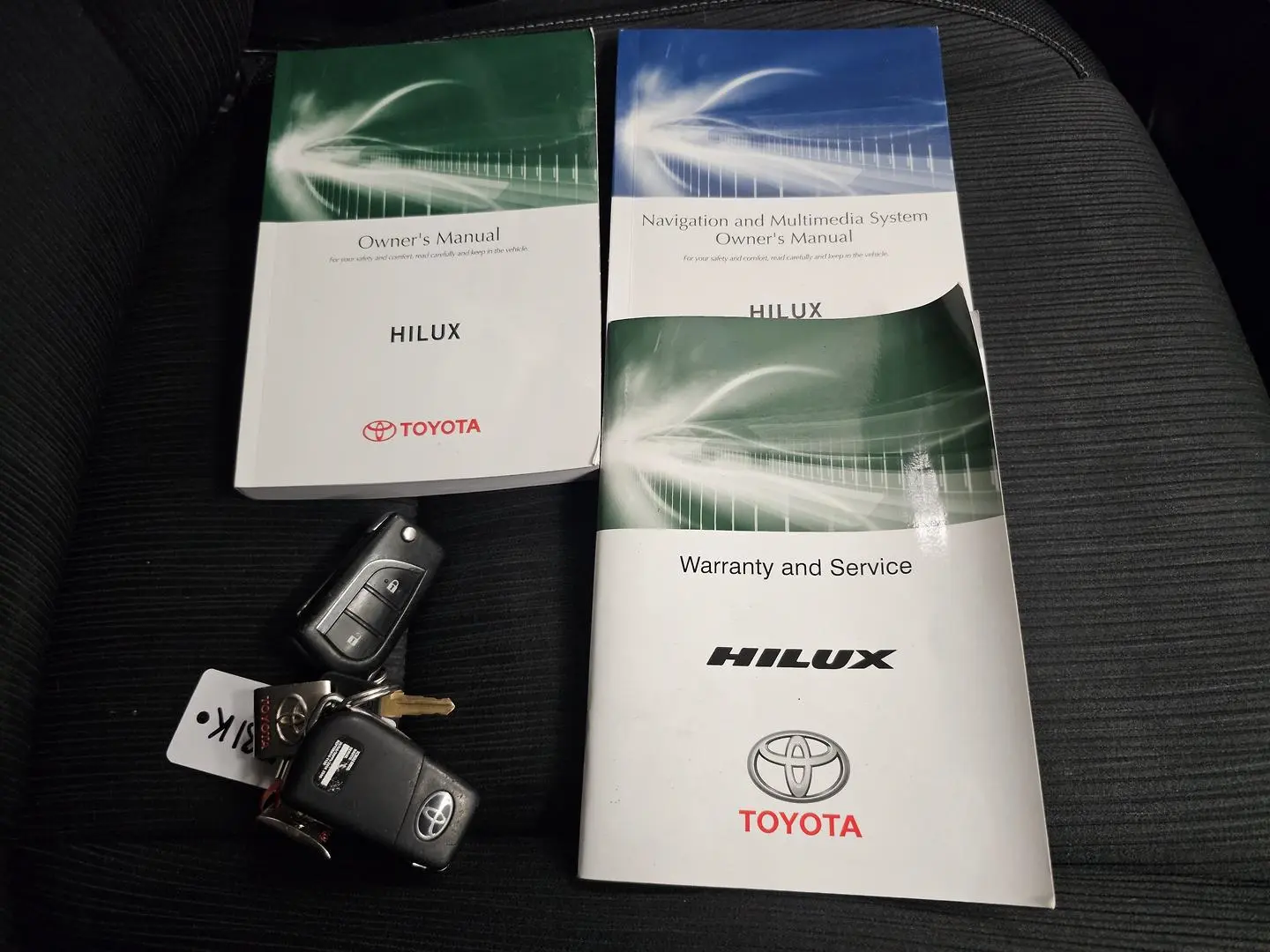 2015 Toyota Hilux Gallery Image 40