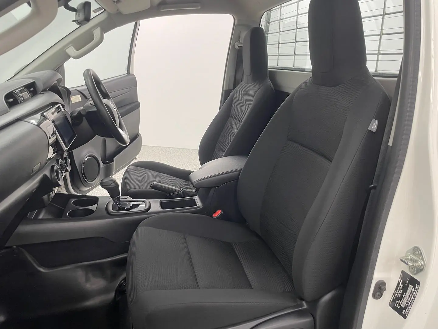 2020 Toyota Hilux Gallery Image 17