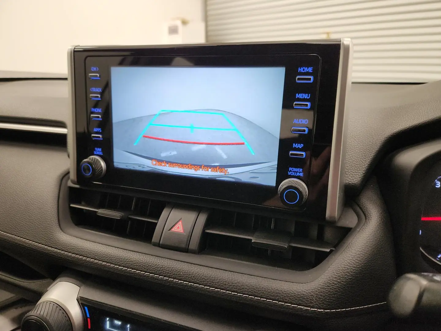2020 Toyota RAV4 Gallery Image 32