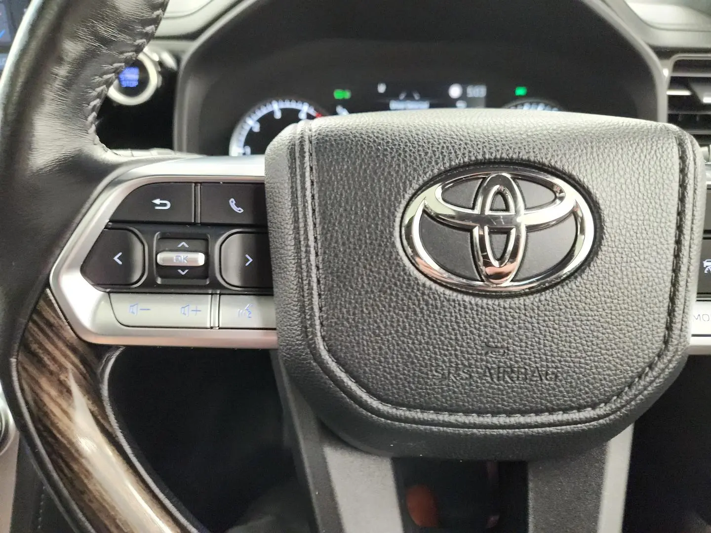 2022 Toyota Landcruiser Gallery Image 31
