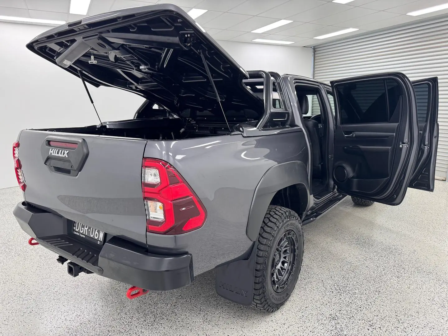 2022 Toyota Hilux Gallery Image 10