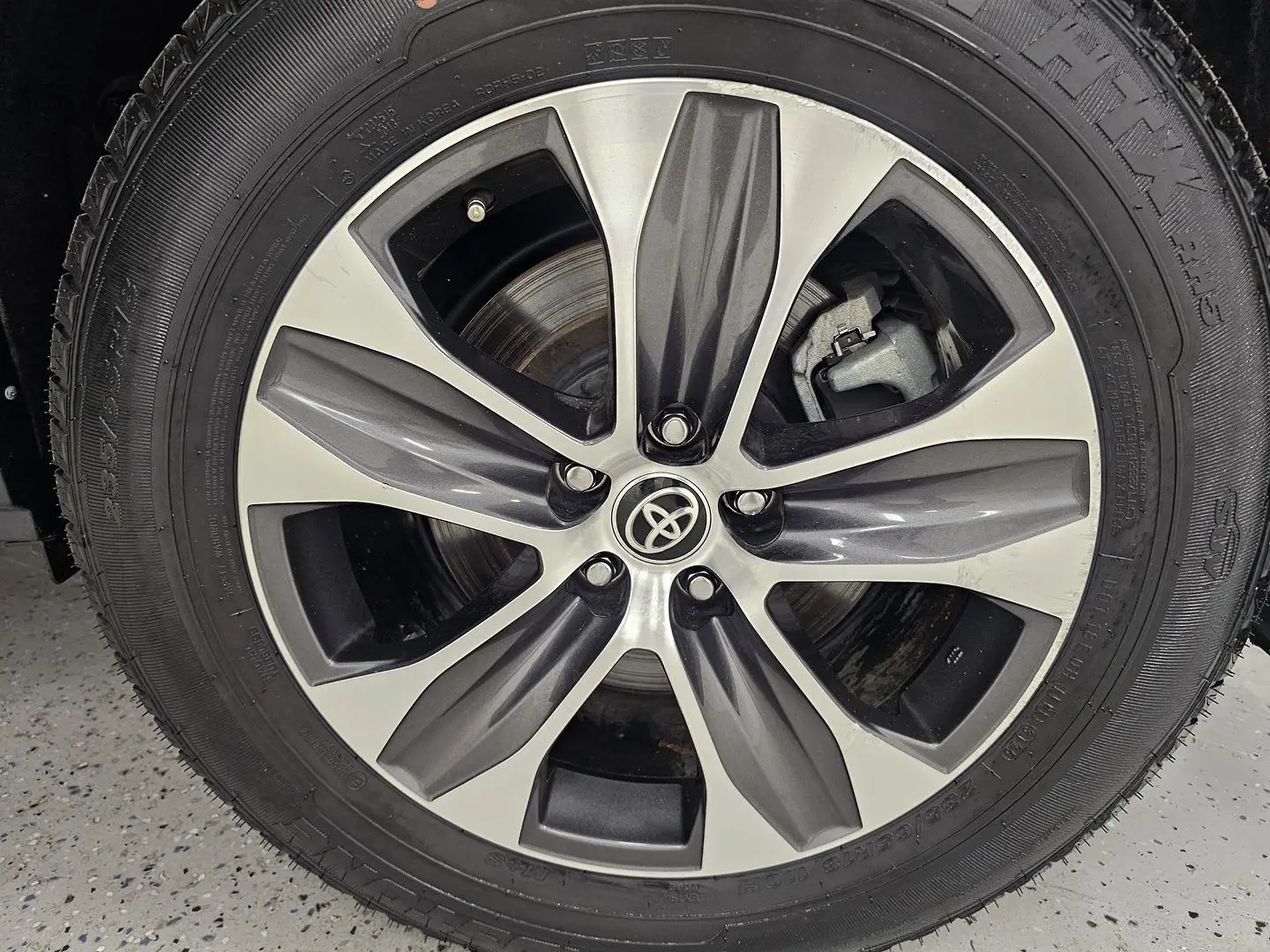 2022 Toyota Kluger Gallery Image 9