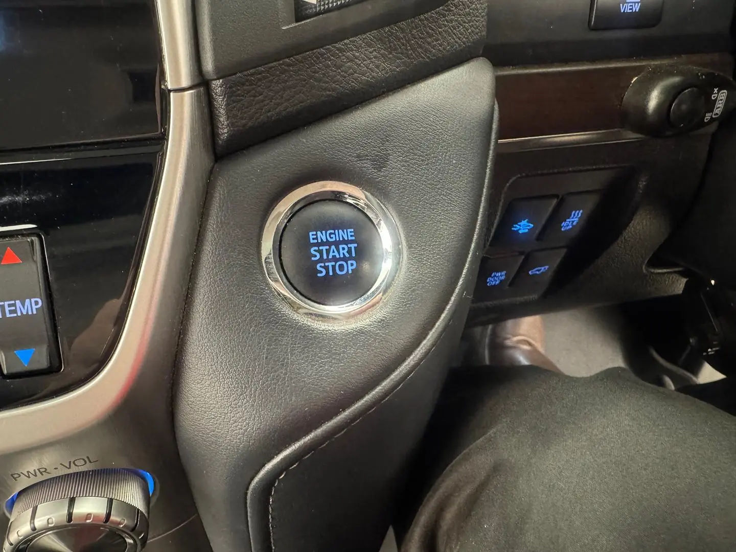 2019 Toyota Landcruiser Gallery Image 27