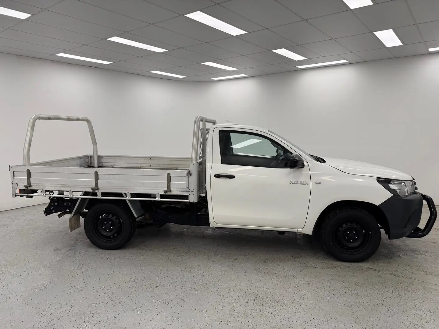 2022 Toyota Hilux Gallery Image 2