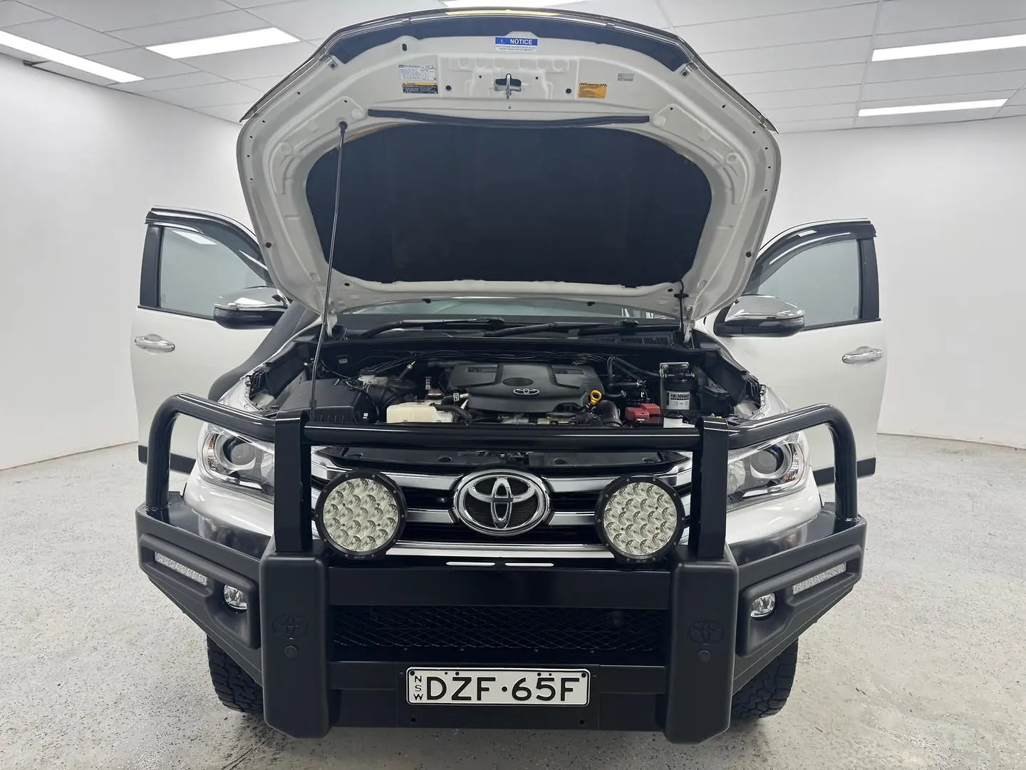 2018 Toyota Hilux Gallery Image 14