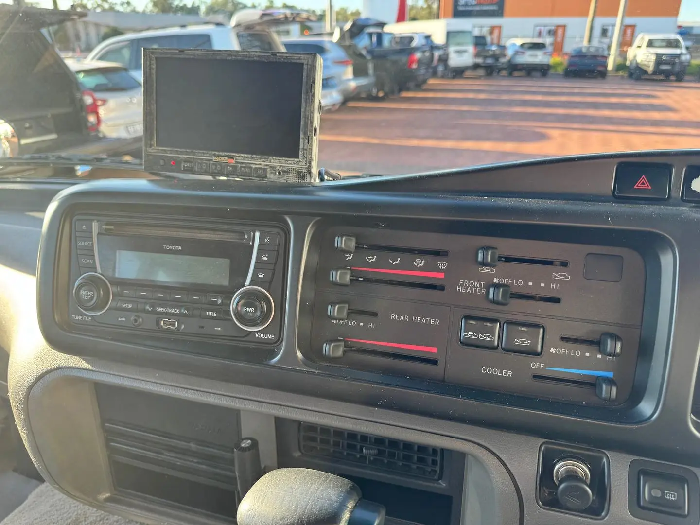 2014 Toyota Coaster Gallery Image 12