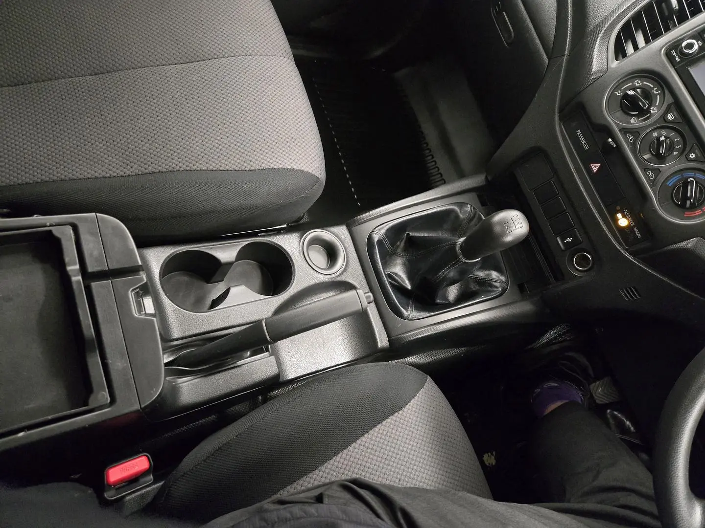 2021 Mitsubishi Triton Gallery Image 26