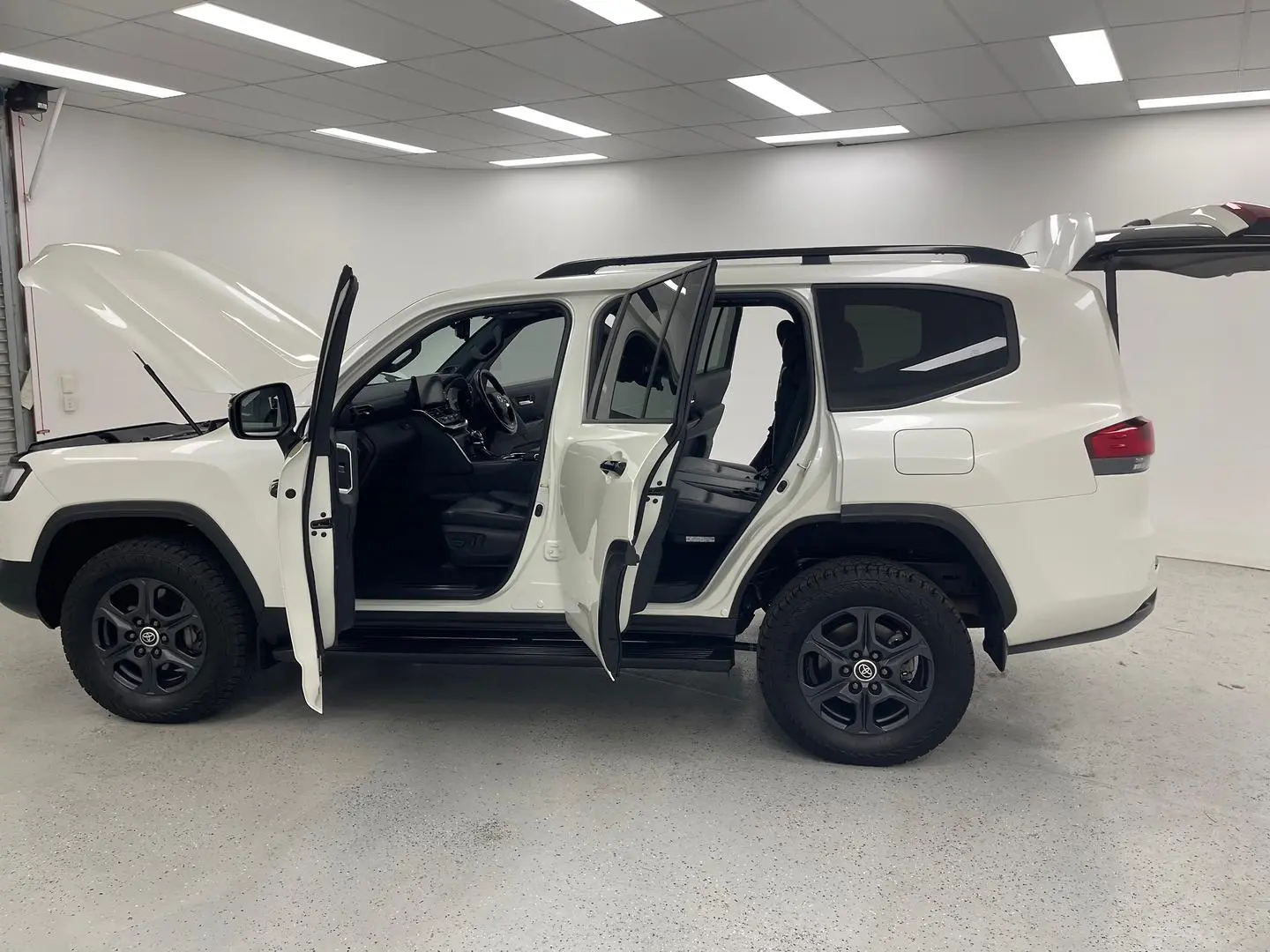 2022 Toyota Landcruiser Gallery Image 12