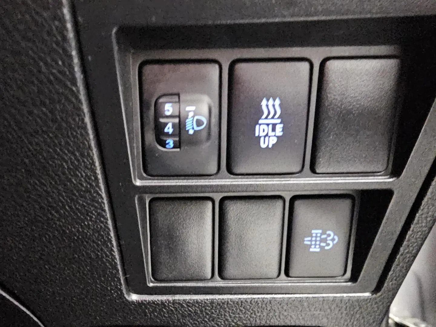 2022 Toyota Hilux Gallery Image 41