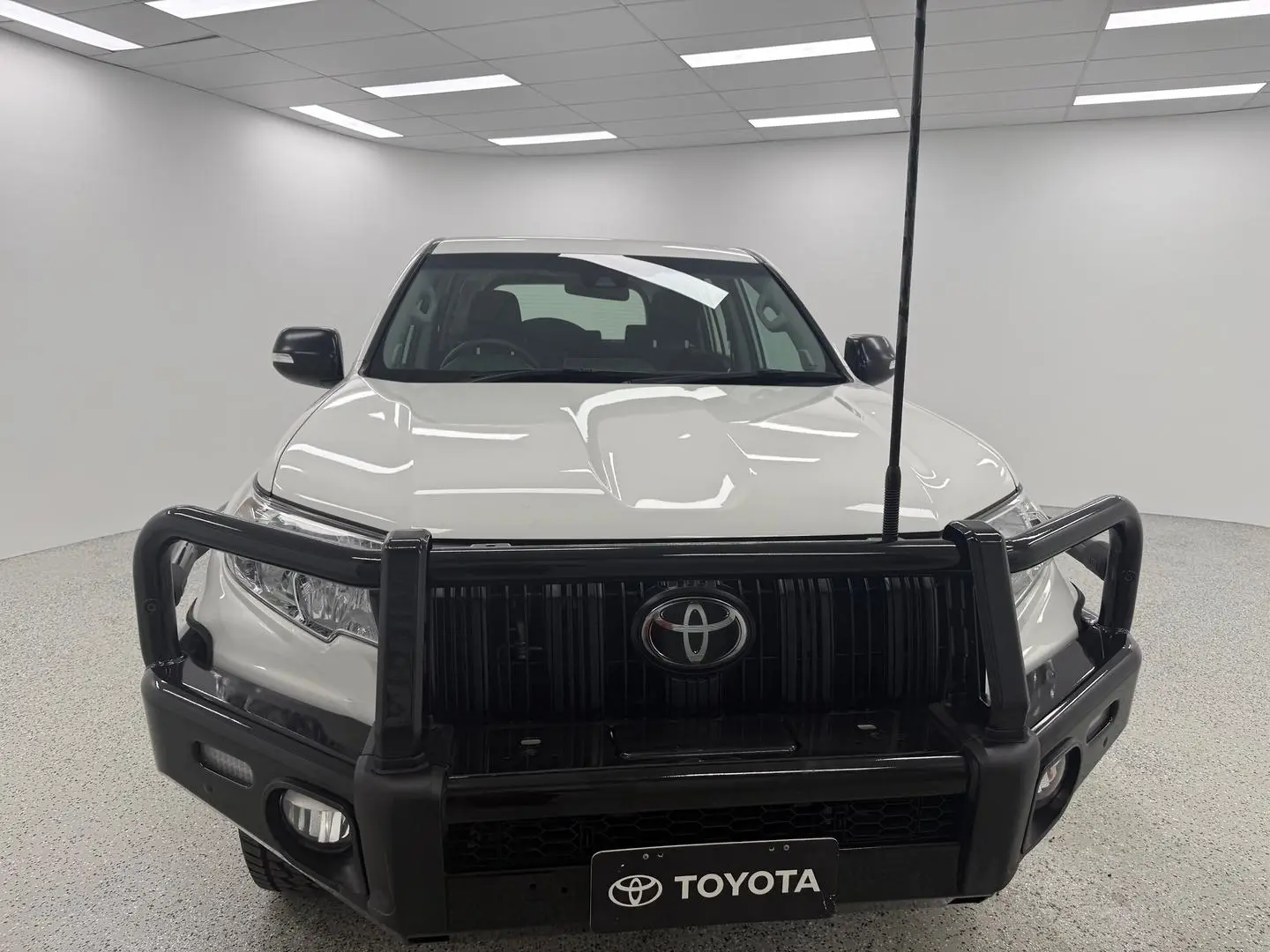 2020 Toyota Landcruiser Prado Gallery Image 35