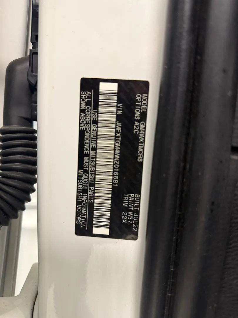 2022 Mitsubishi Outlander Gallery Image 11