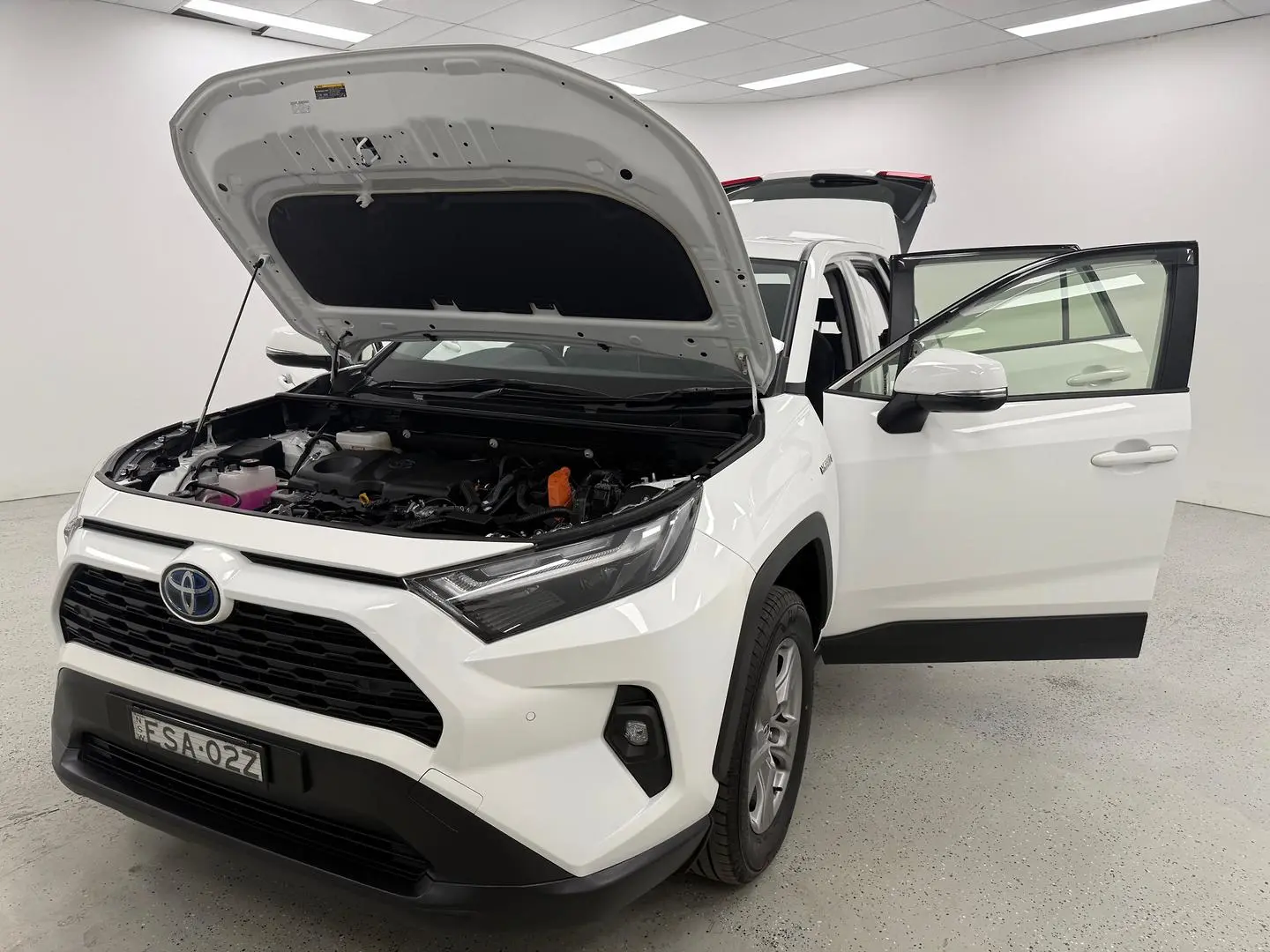 2022 Toyota RAV4 Gallery Image 8