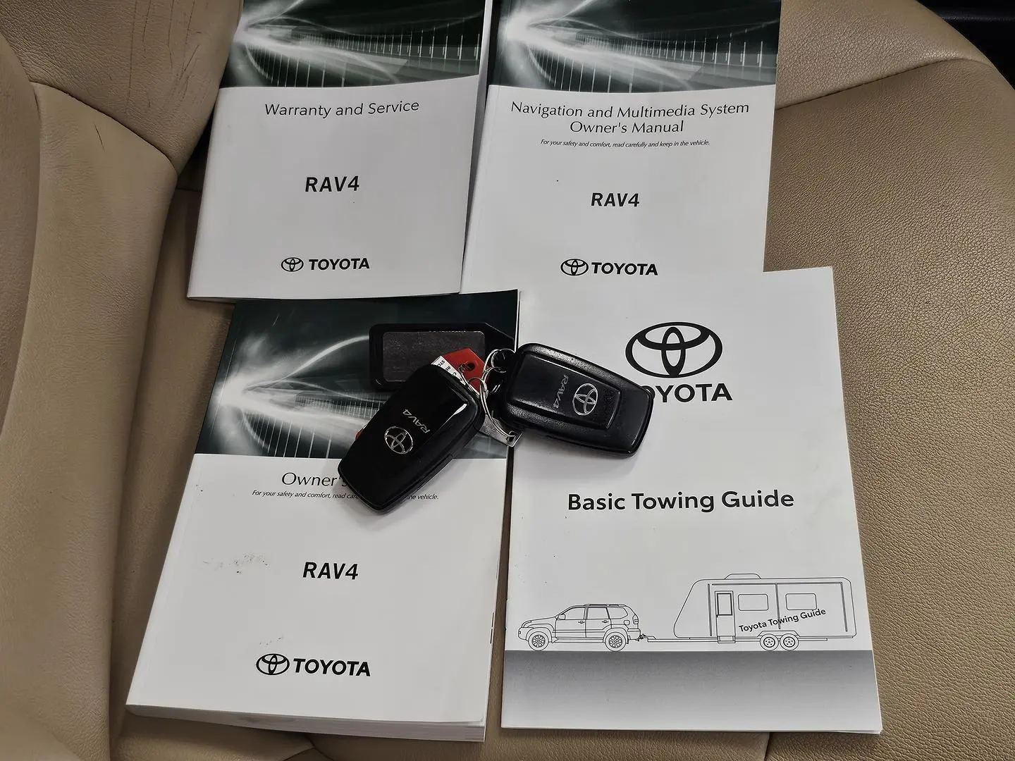 2021 Toyota RAV4 Gallery Image 43