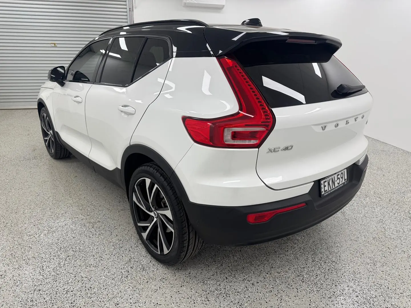 2020 Volvo XC40 Gallery Image 4