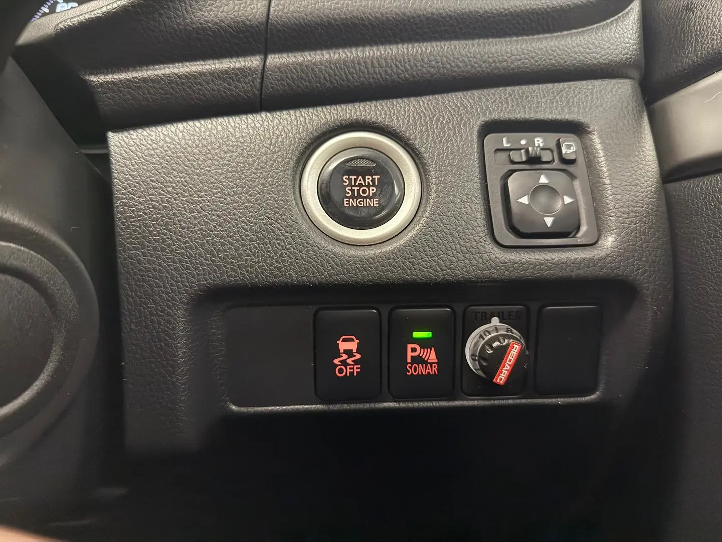 2016 Mitsubishi Pajero Sport Gallery Image 25