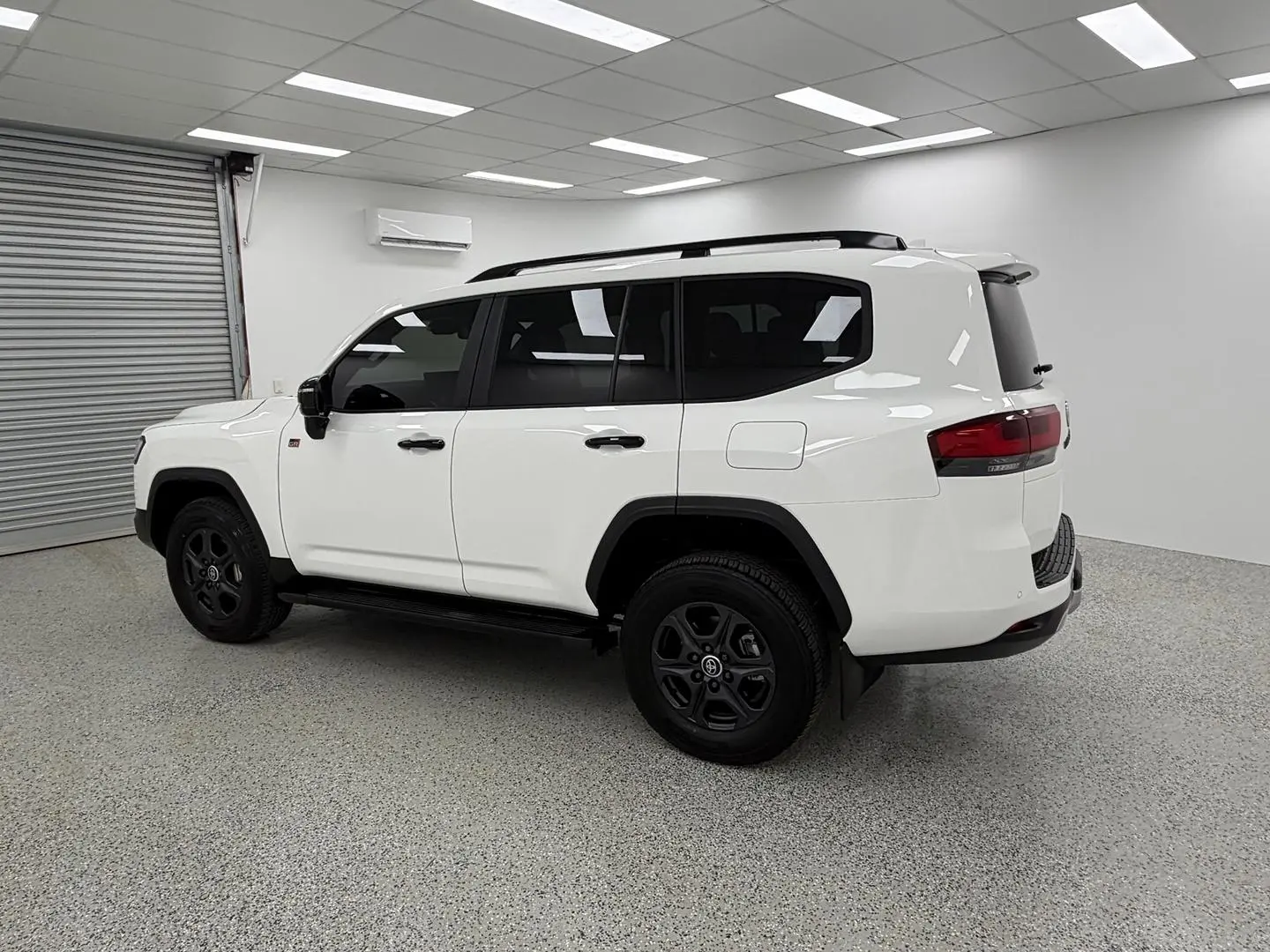 2024 Toyota Landcruiser Gallery Image 5