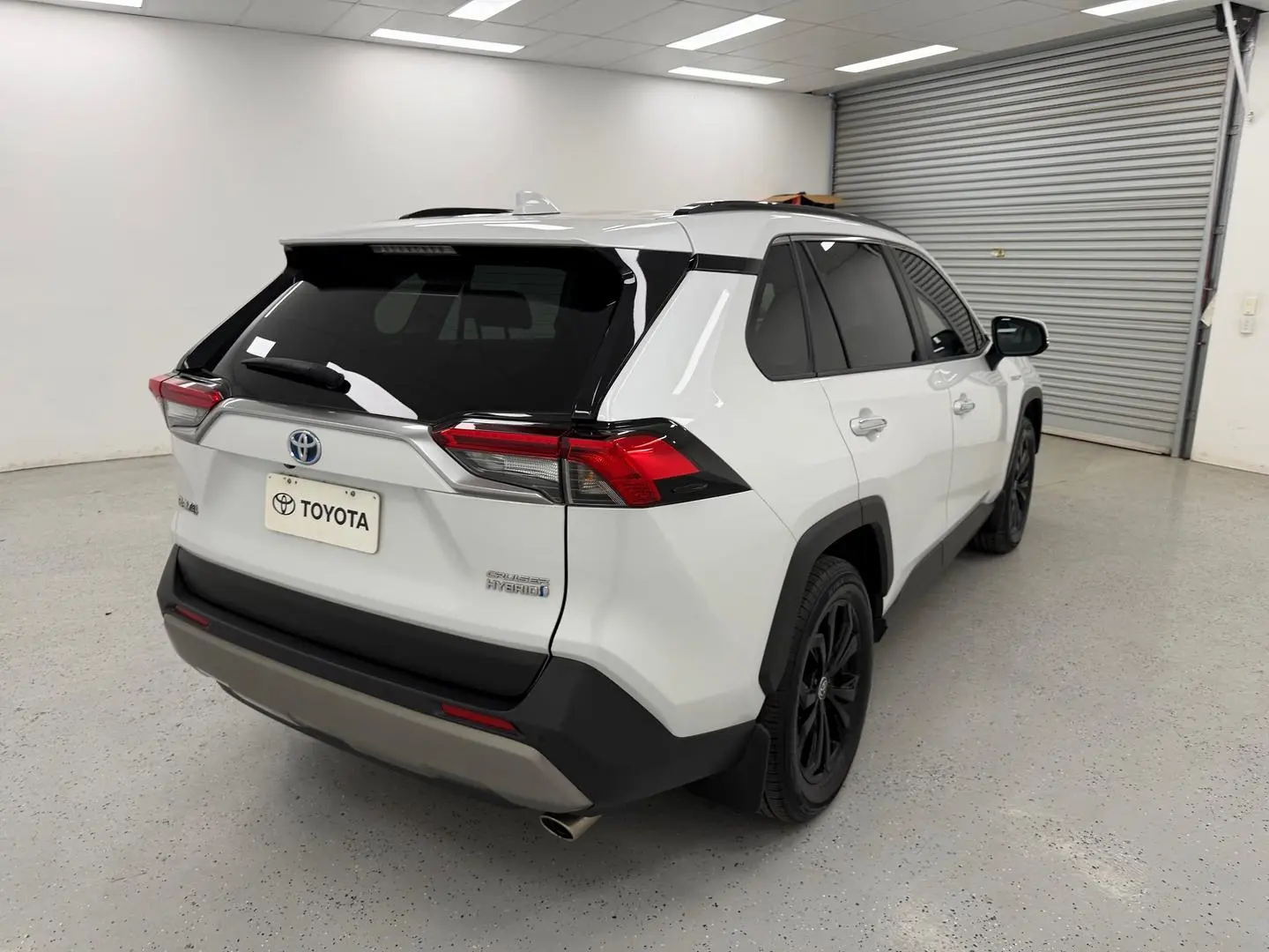 2023 Toyota RAV4 Gallery Image 4