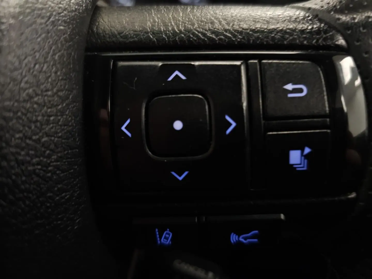 2025 Toyota Hilux Gallery Image 36