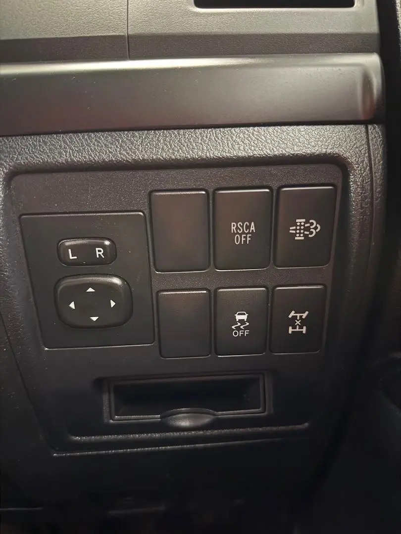 2020 Toyota Landcruiser Gallery Image 30