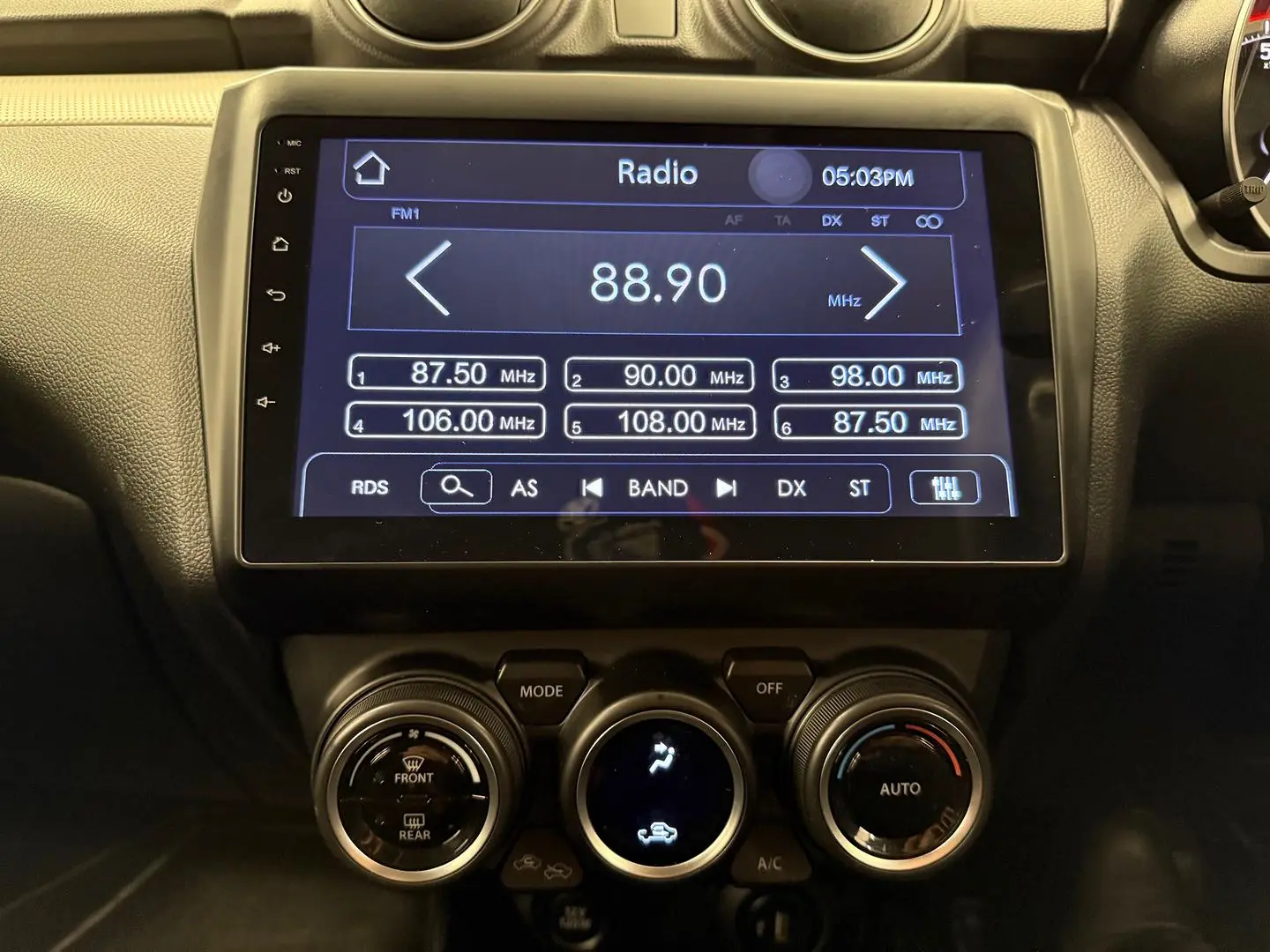 2023 Suzuki Swift Gallery Image 29