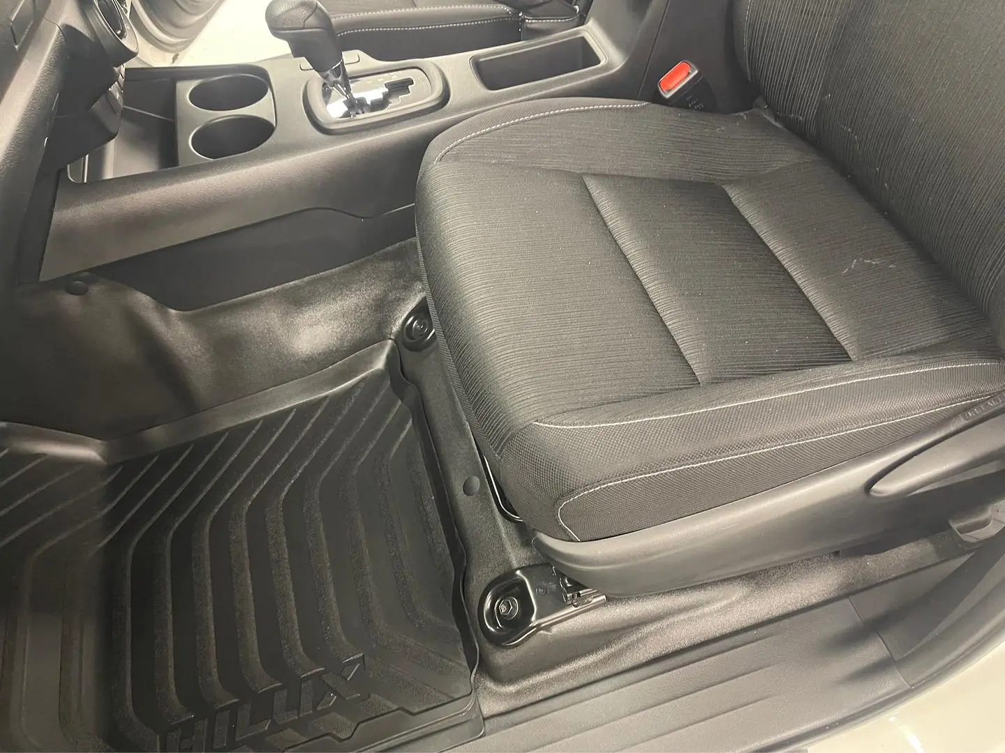 2024 Toyota Hilux Gallery Image 17