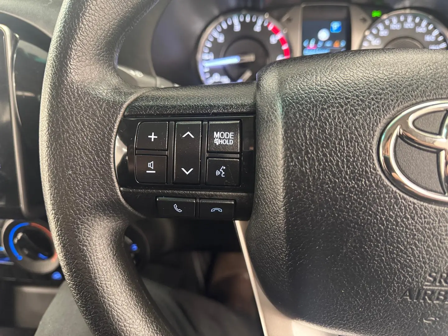 2022 Toyota Hilux Gallery Image 17