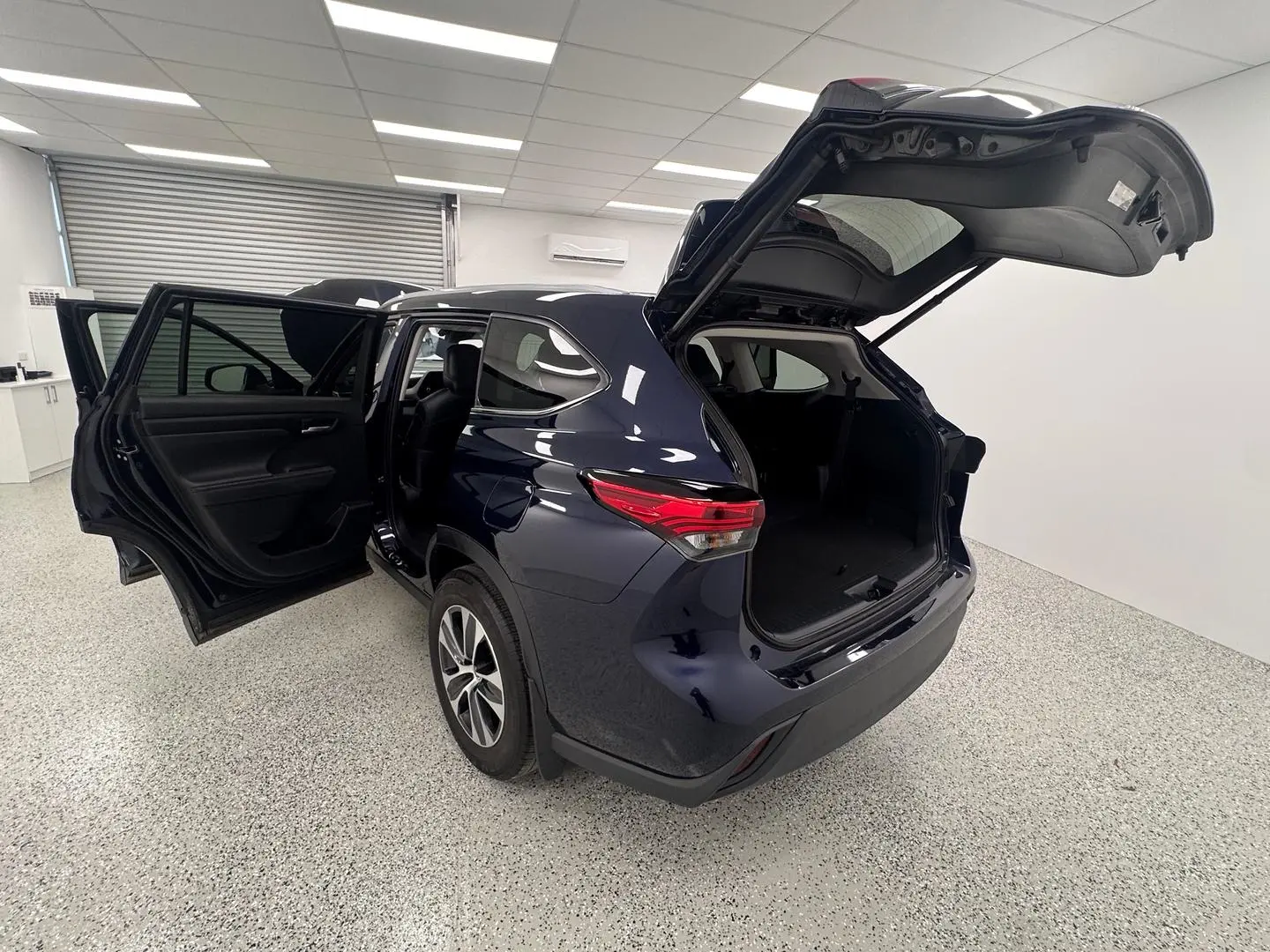 2023 Toyota Kluger Gallery Image 10