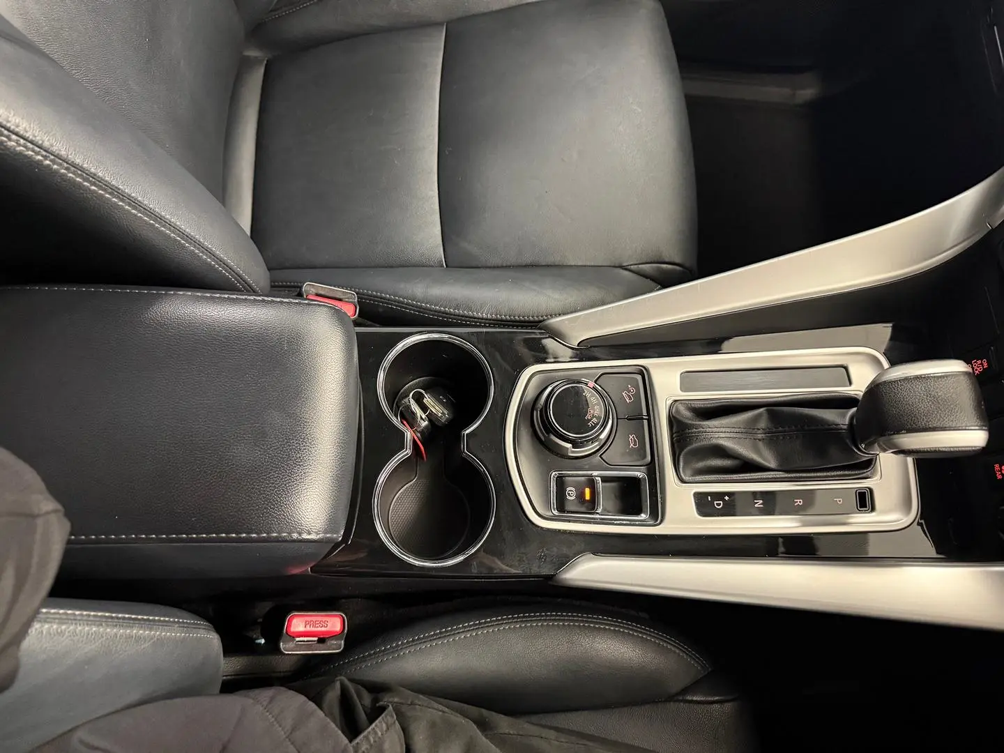 2016 Mitsubishi Pajero Sport Gallery Image 28