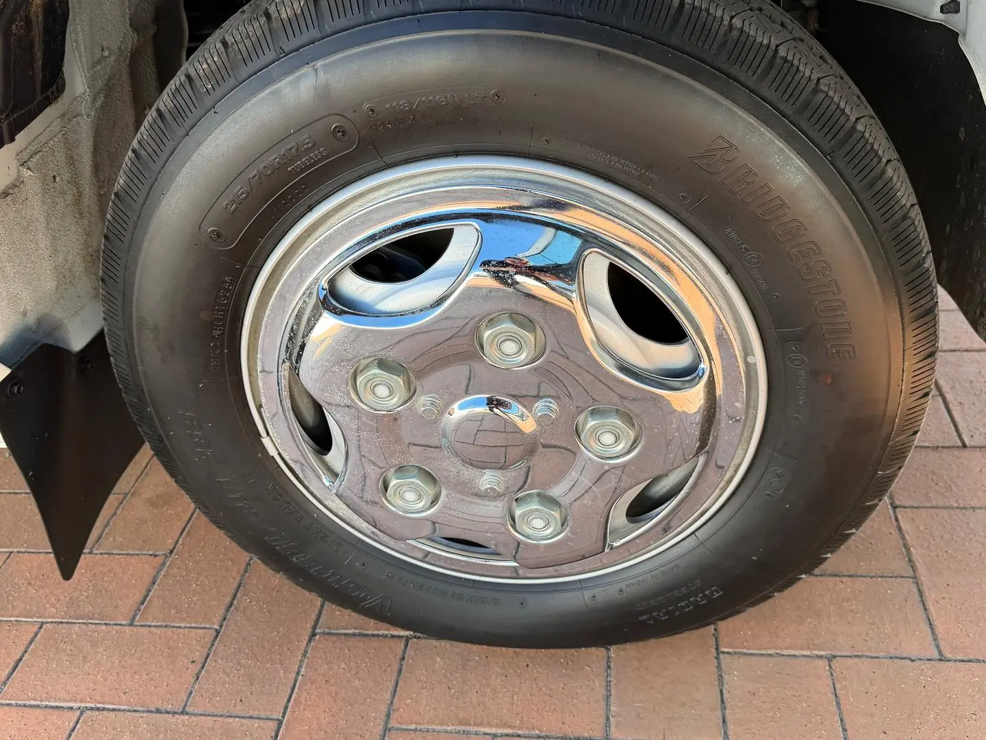 2025 Toyota Coaster Gallery Image 28