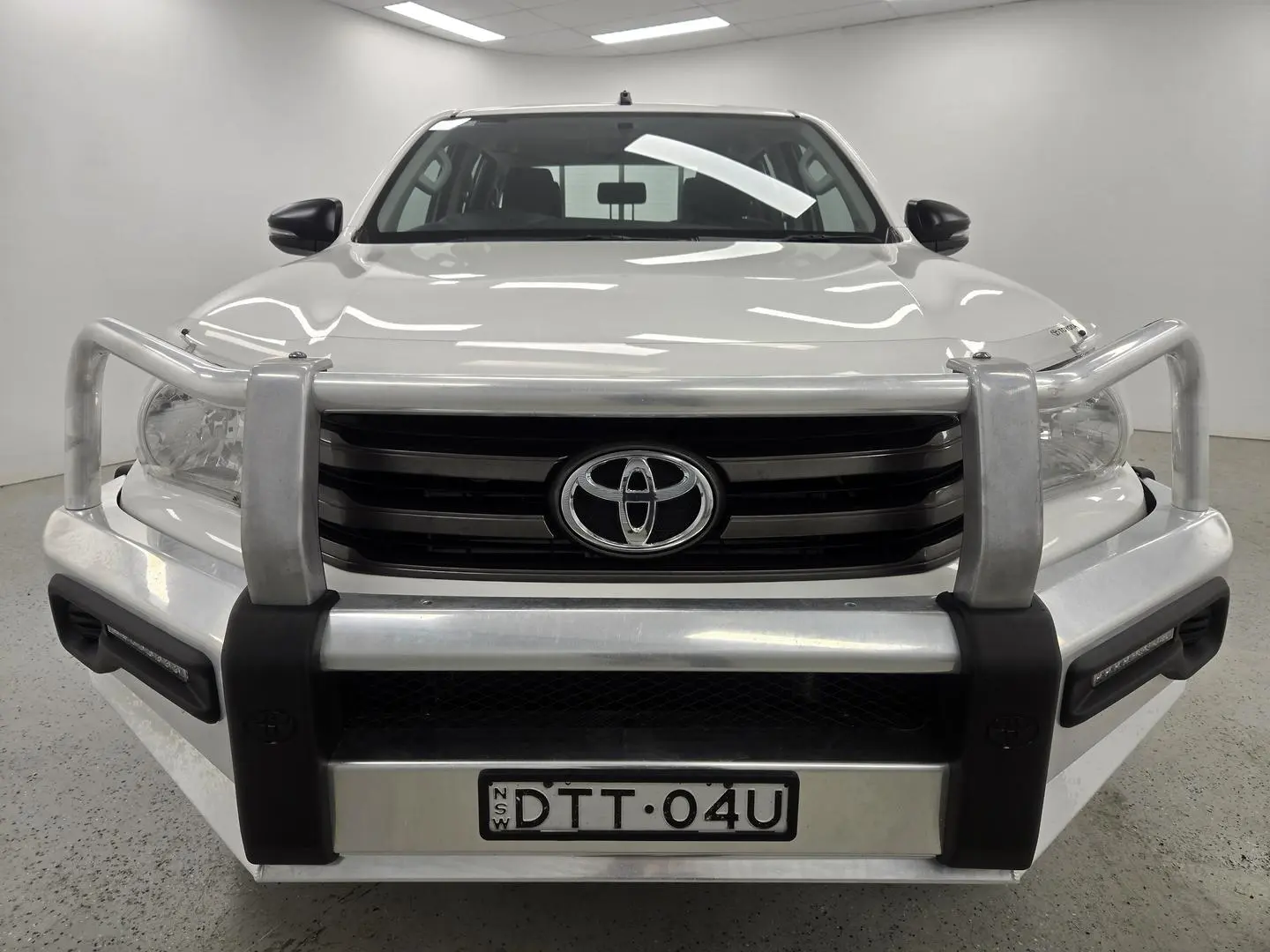 2017 Toyota Hilux Gallery Image 31