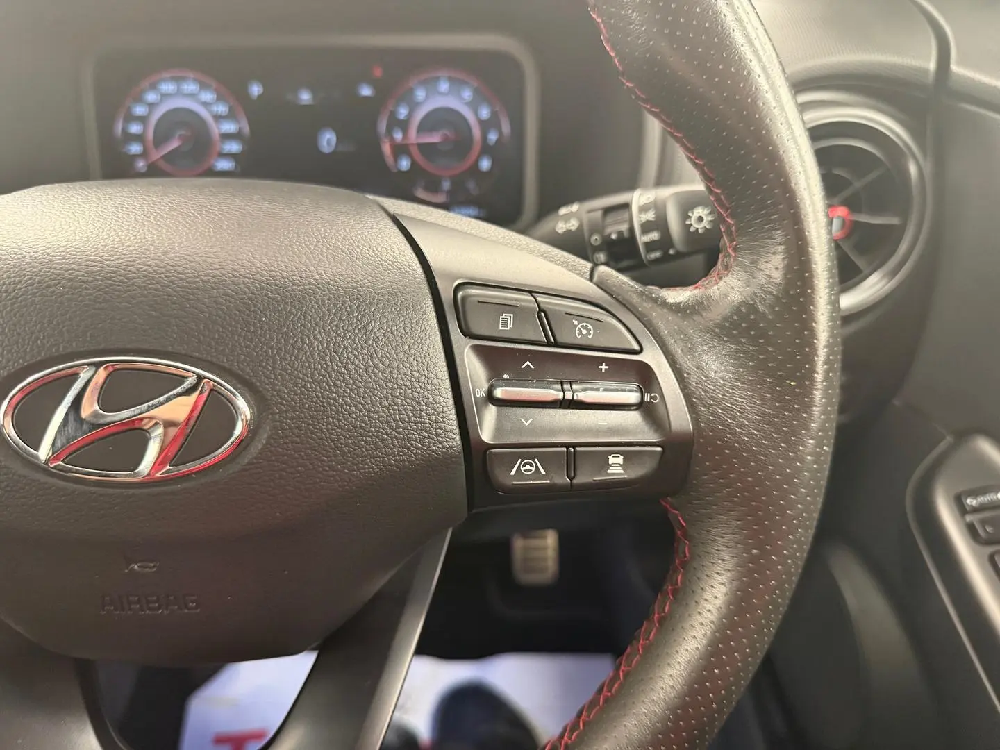 2023 Hyundai Kona Gallery Image 29