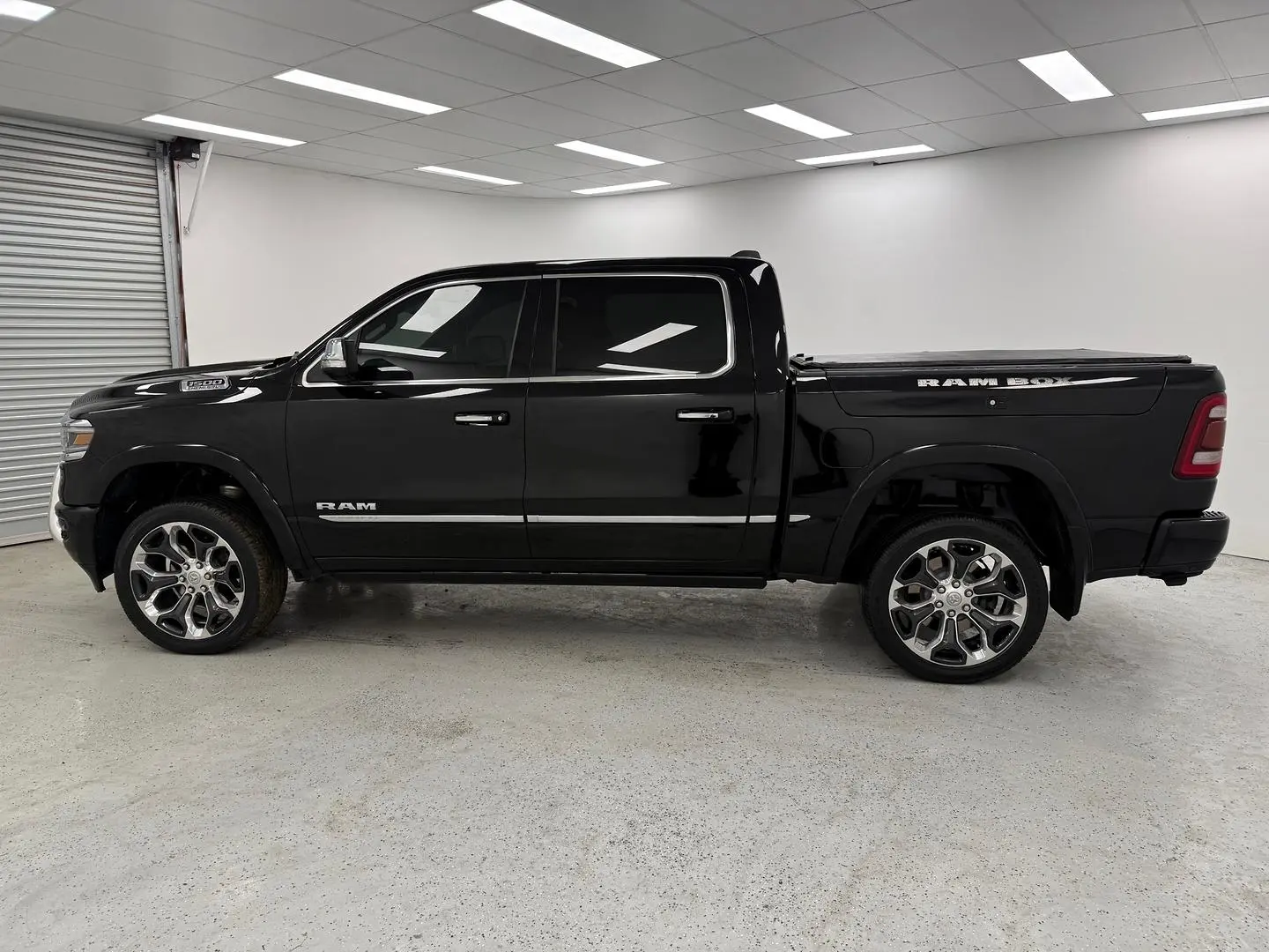 2021 RAM 1500 Gallery Image 6