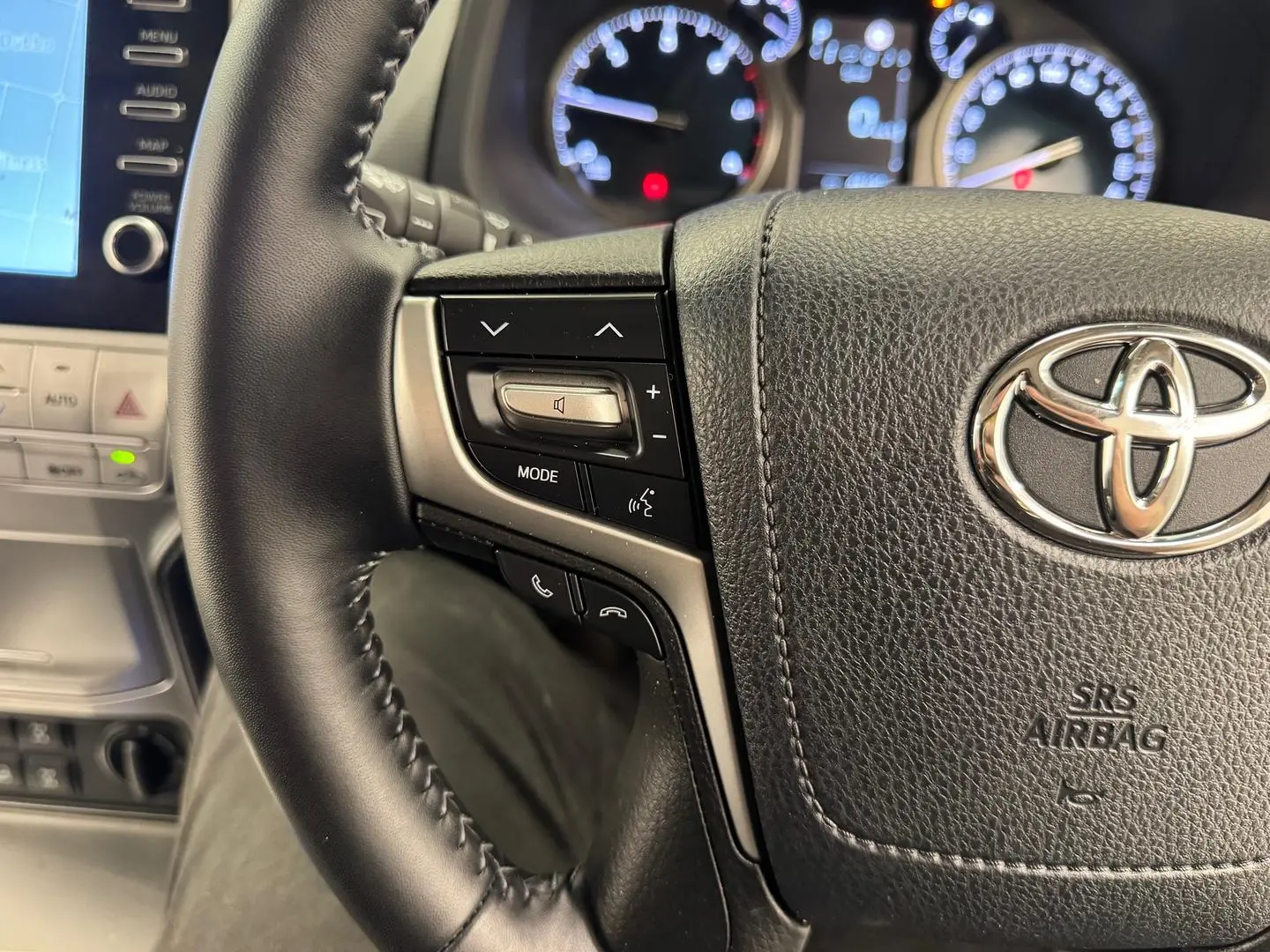 2023 Toyota Landcruiser Prado Gallery Image 18