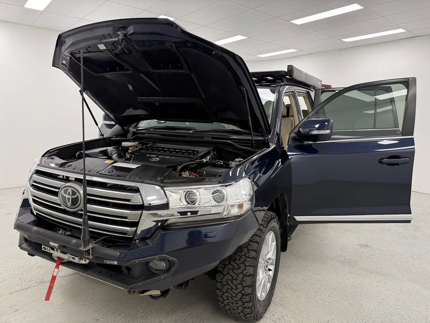 2018 Toyota Landcruiser Gallery Image 10