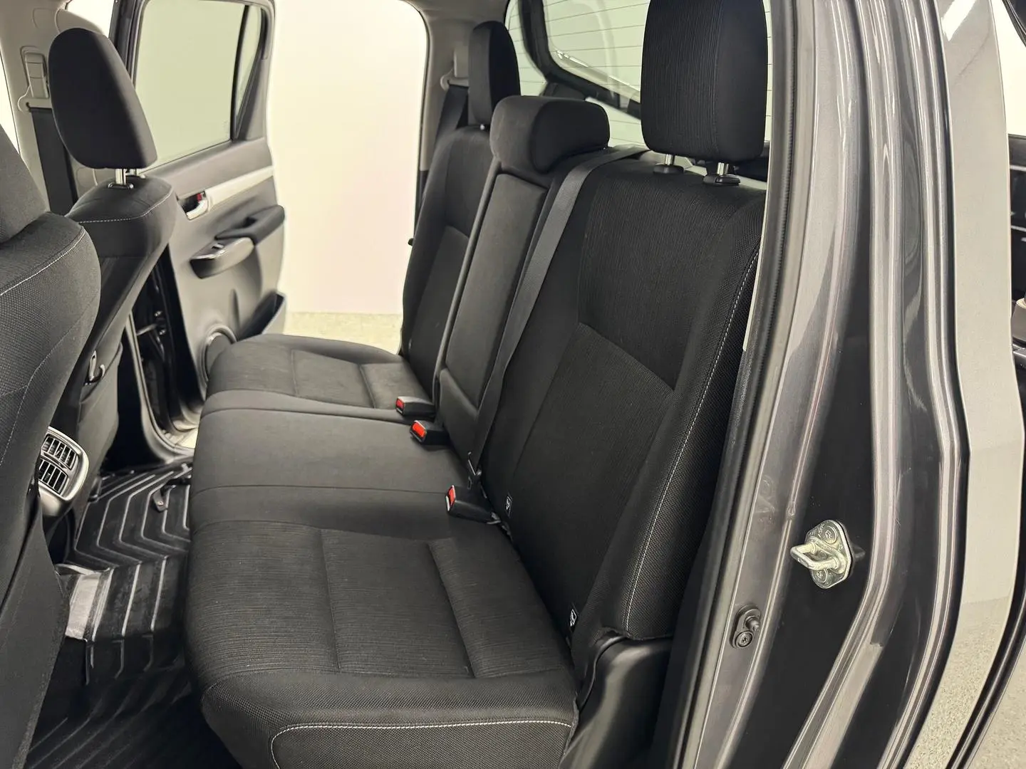 2022 Toyota Hilux Gallery Image 31