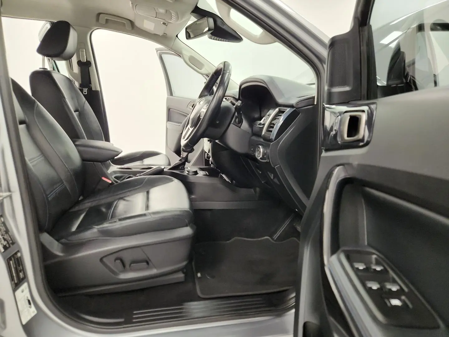 2021 Ford Everest Gallery Image 23