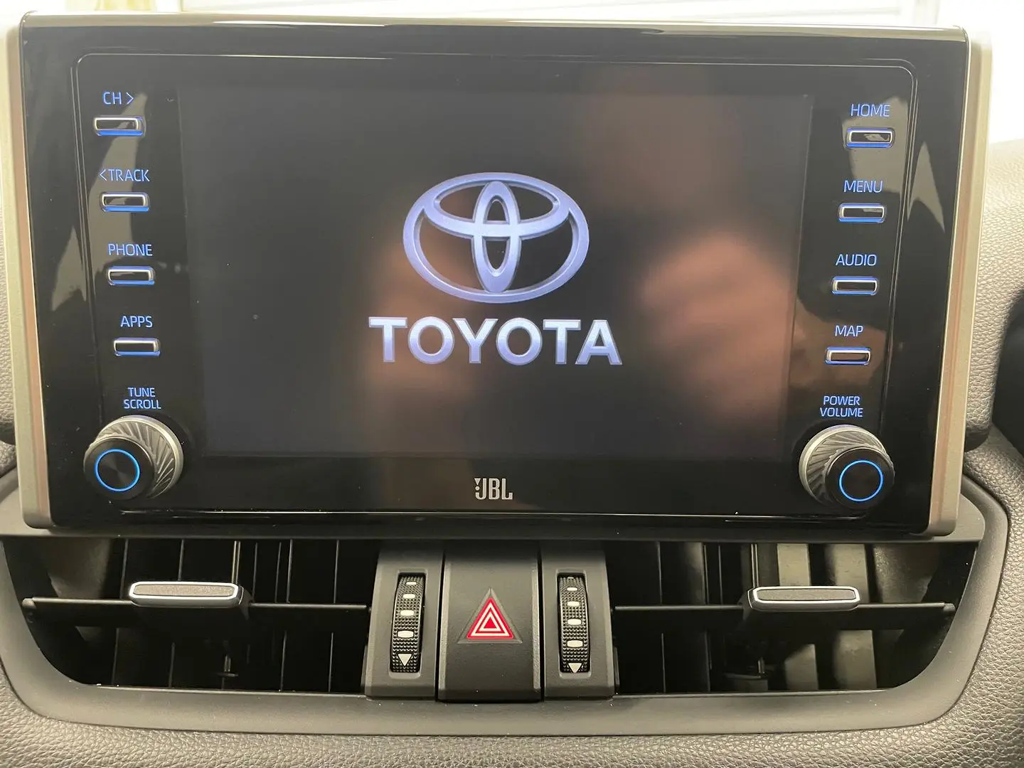 2022 Toyota RAV4 Gallery Image 27