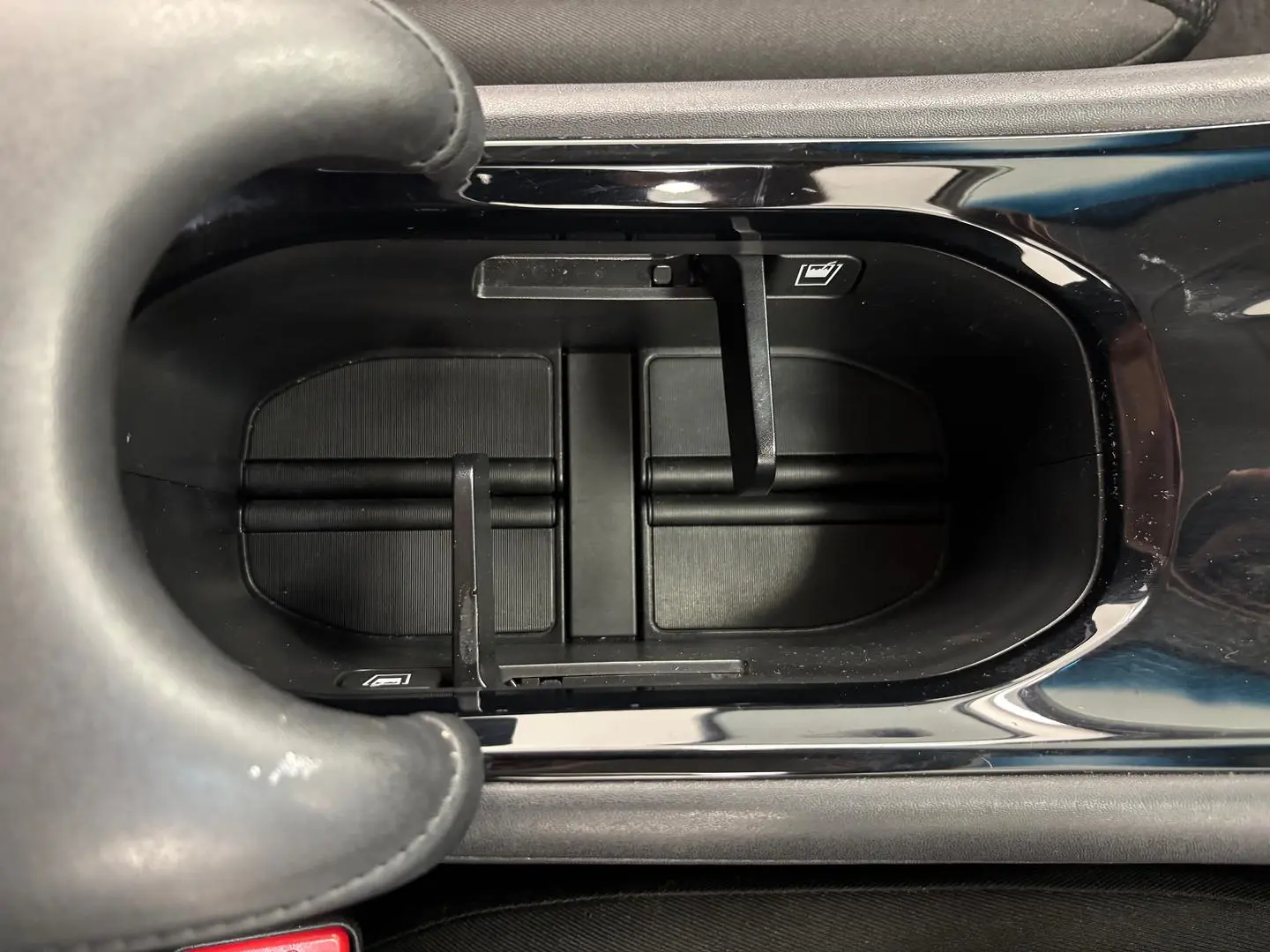 2017 Honda HR-V Gallery Image 32