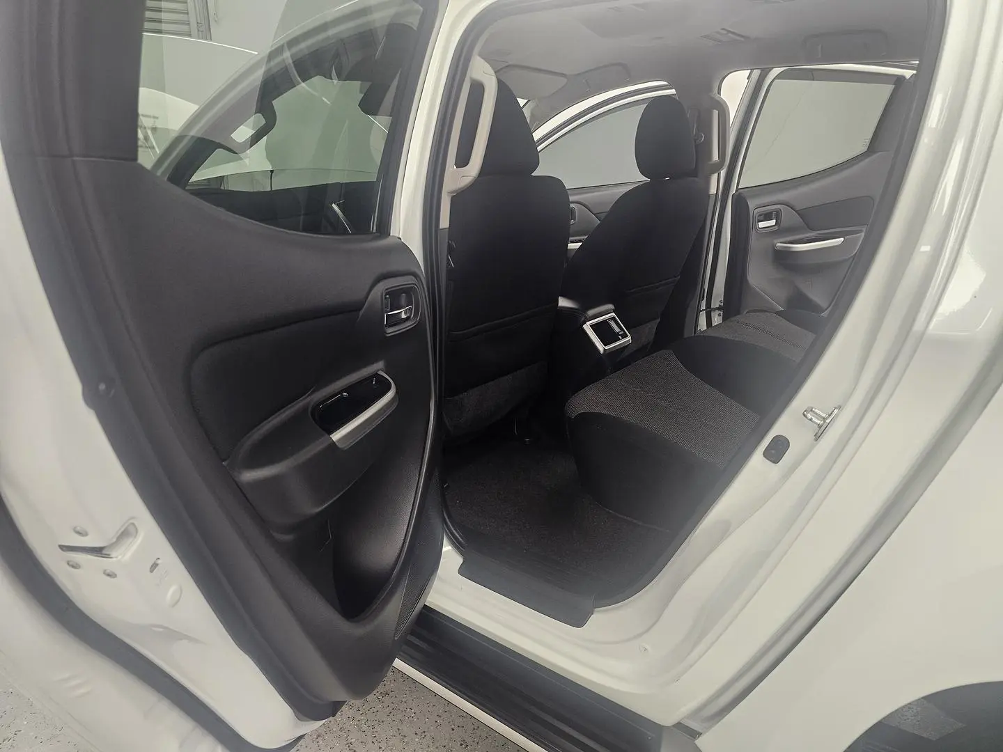 2019 Mitsubishi Triton Gallery Image 13