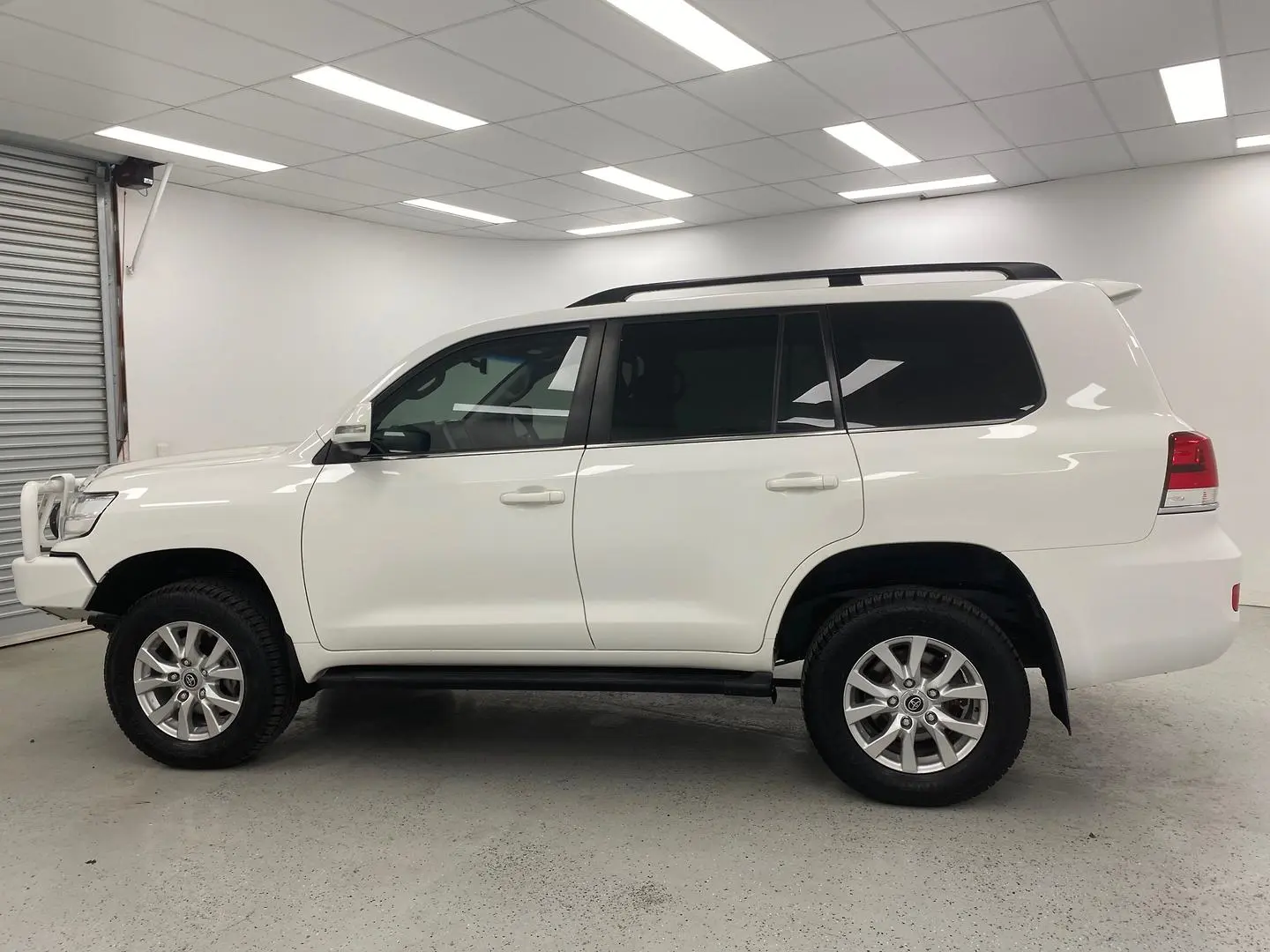 2019 Toyota Landcruiser Gallery Image 6