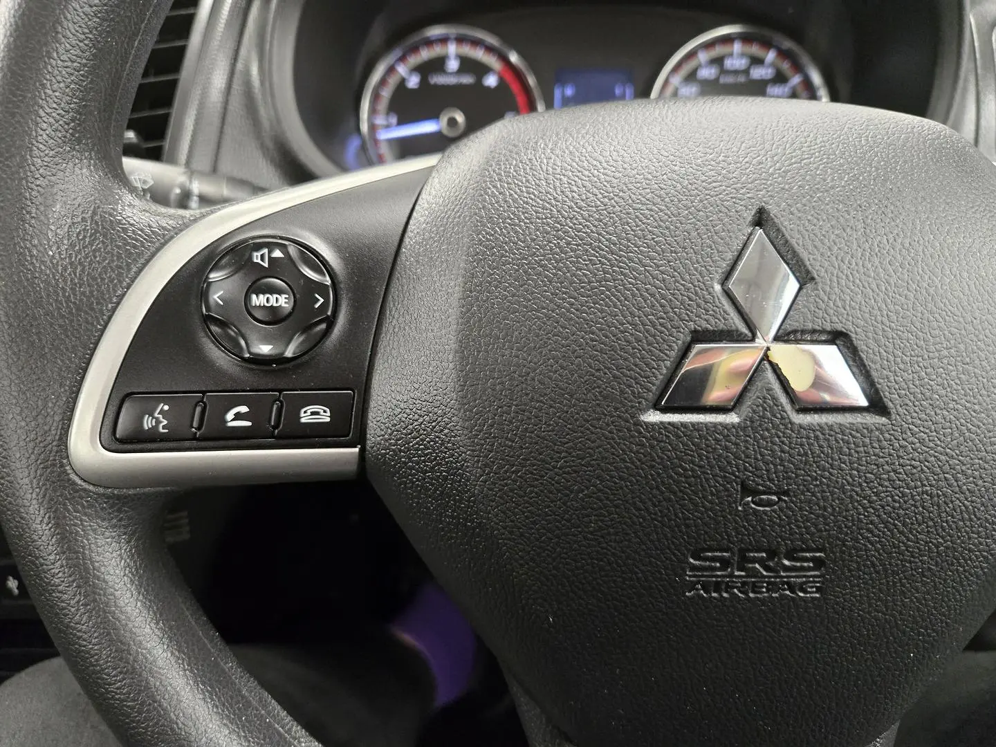 2021 Mitsubishi Triton Gallery Image 22