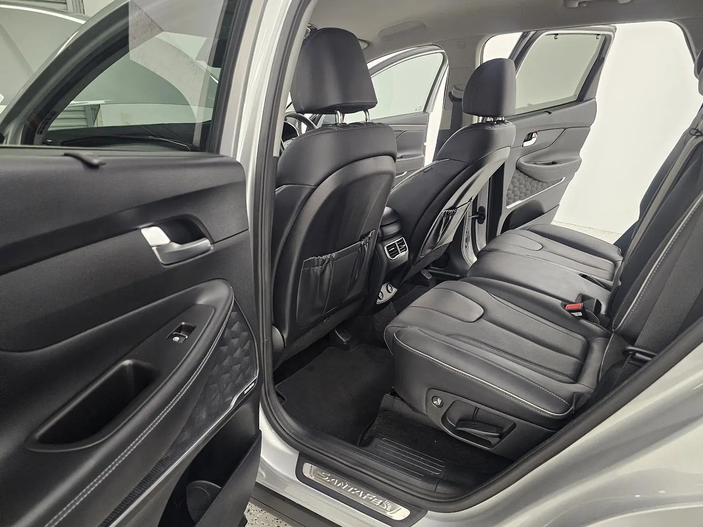 2022 Hyundai Santa Fe Gallery Image 14