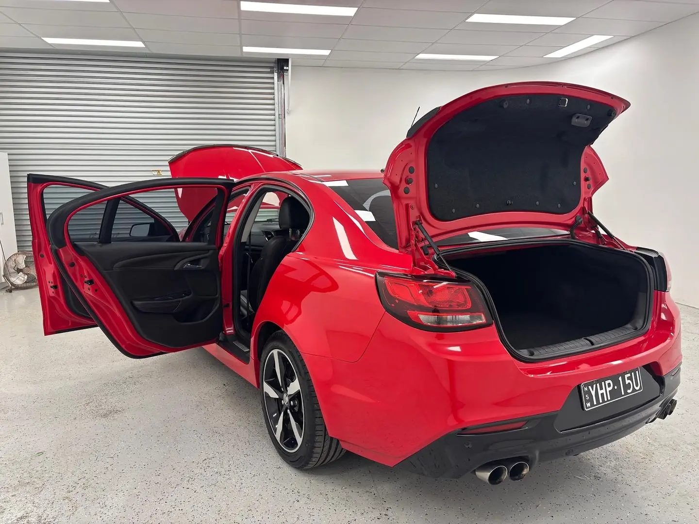 2016 Holden Commodore Gallery Image 12