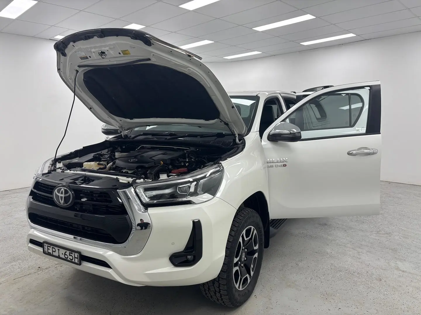 2021 Toyota Hilux Gallery Image 15