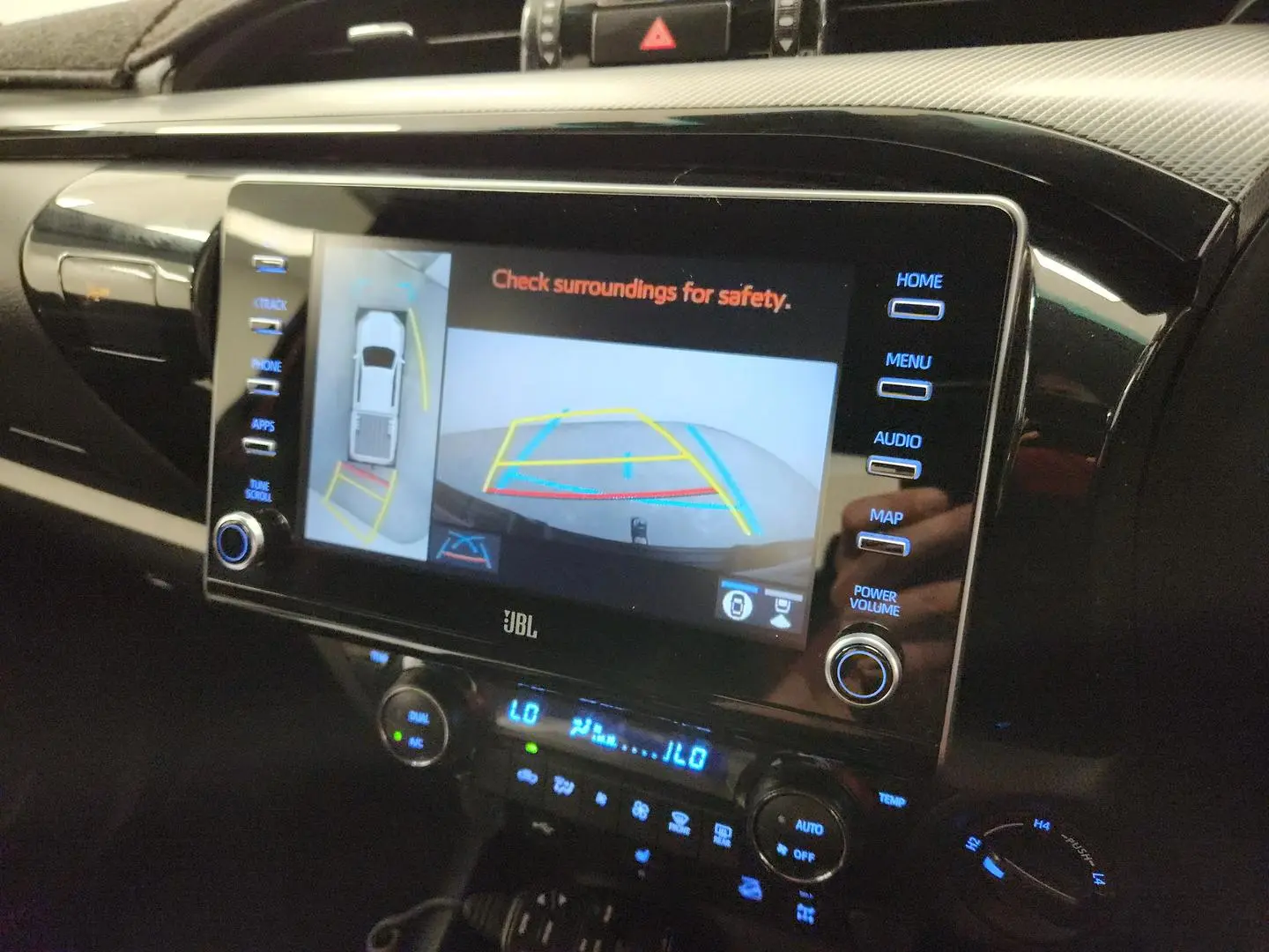 2023 Toyota Hilux Gallery Image 39